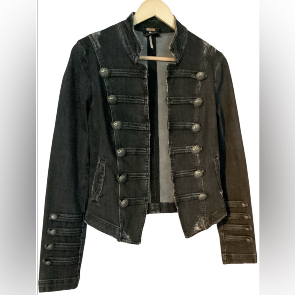 Free People/We The Free Black Military Style Distressed Jean Jacket Sz Small - Picture 13 of 15